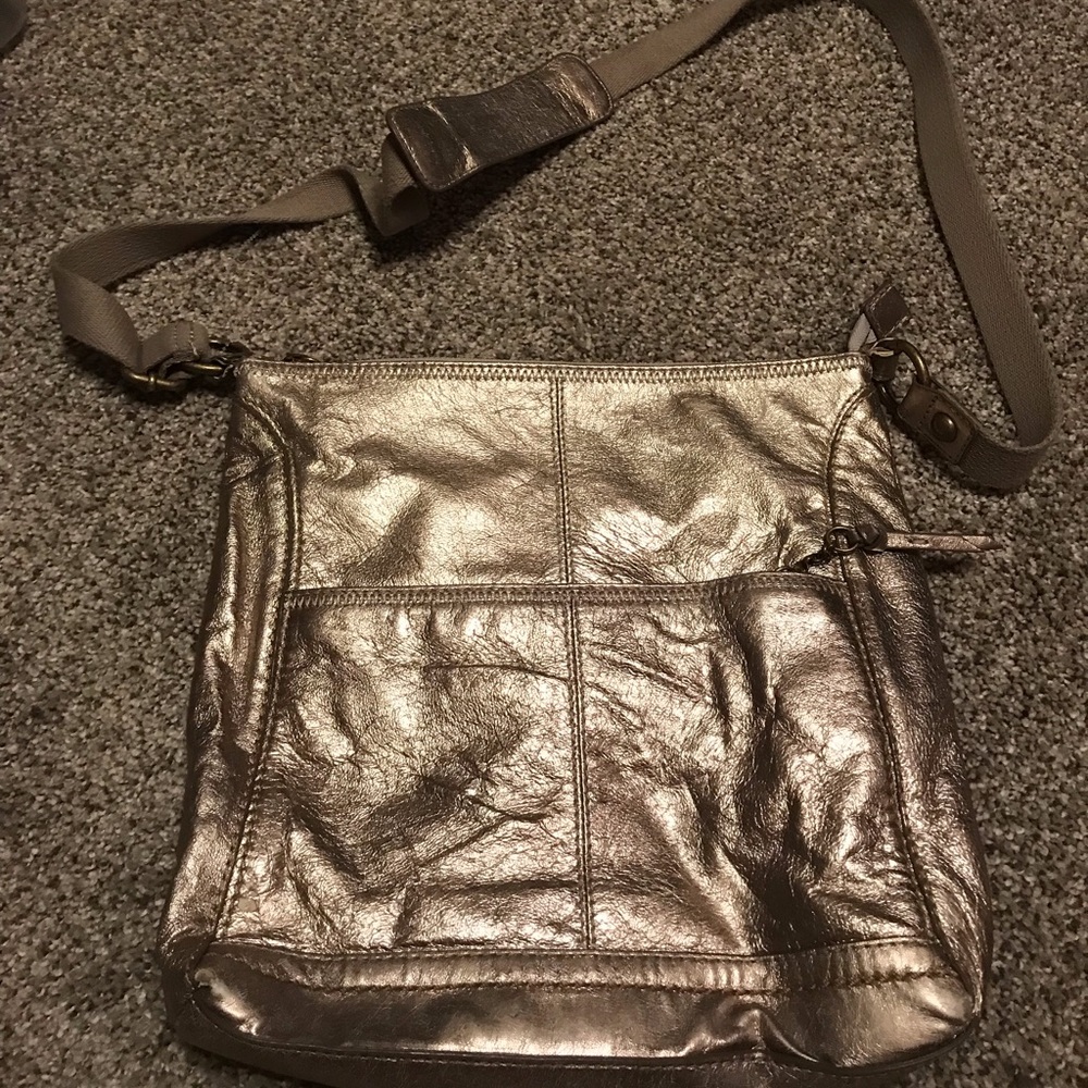 Metallic Gold Sak Crossbody